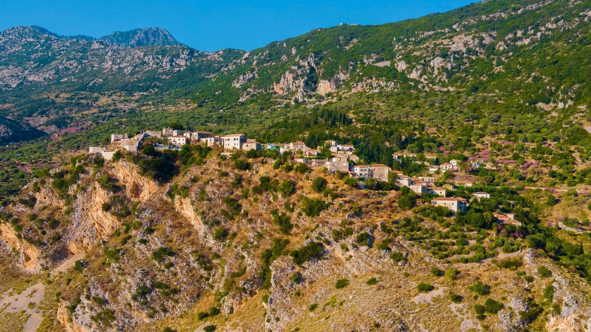 Kaful Apartments Qeparo