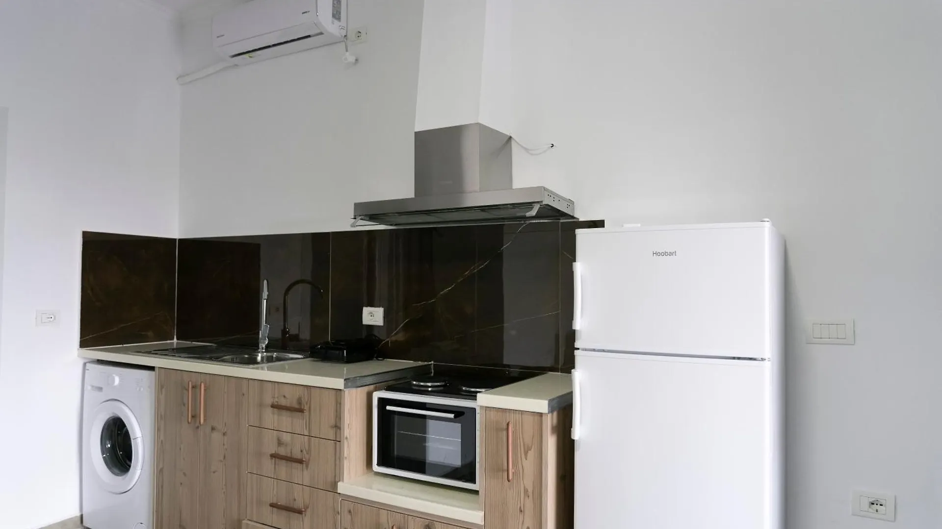 Kaful Apartments Qeparo 0*,  Albanien