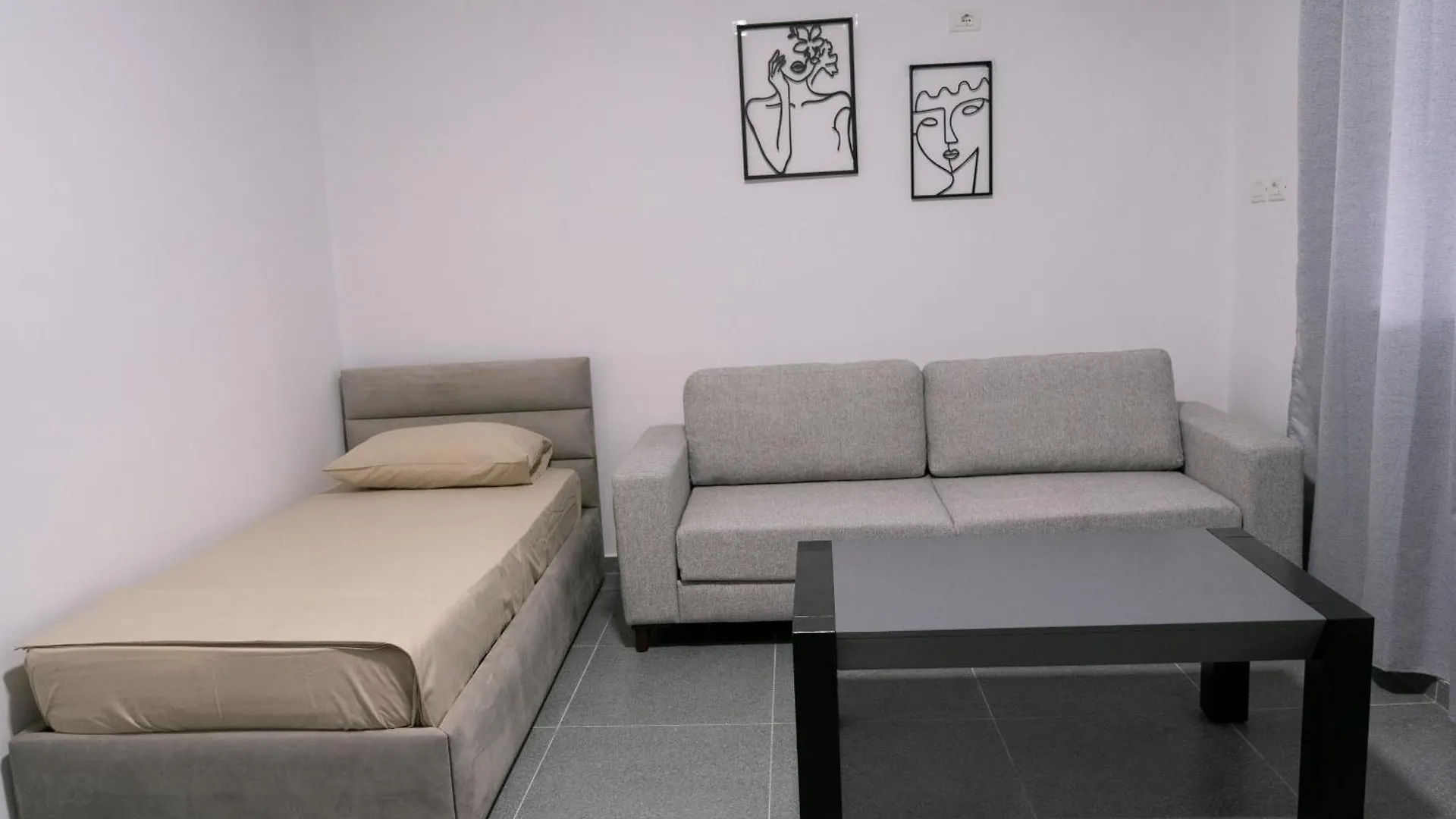 Kaful Apartments Qeparo 0*,  Albanien
